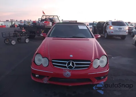 2009 Mercedes-Benz Clk 550 z USA, uszkodzony, nr VIN WDBTK72F69T104262